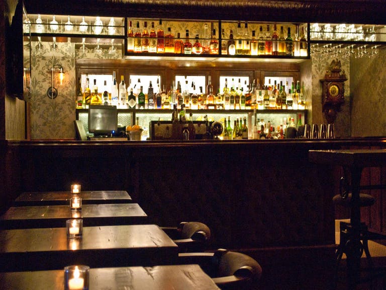 1886 Bar at The Raymond in Pasadena