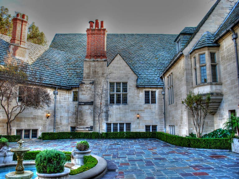 Greystone Mansion Inner Courtyard
