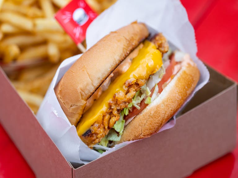 Vegan Cheeseburger at Burgerlords | Photo:  Jakob Layman