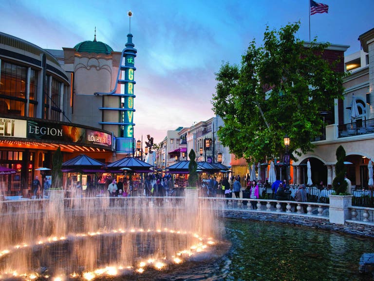 Fountain and Pacific Theatres at The Grove